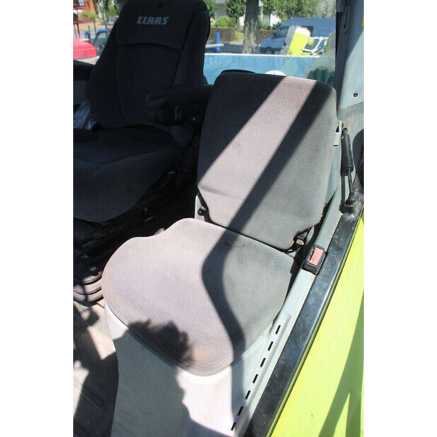 2011 كلاس Axion 930-49166242