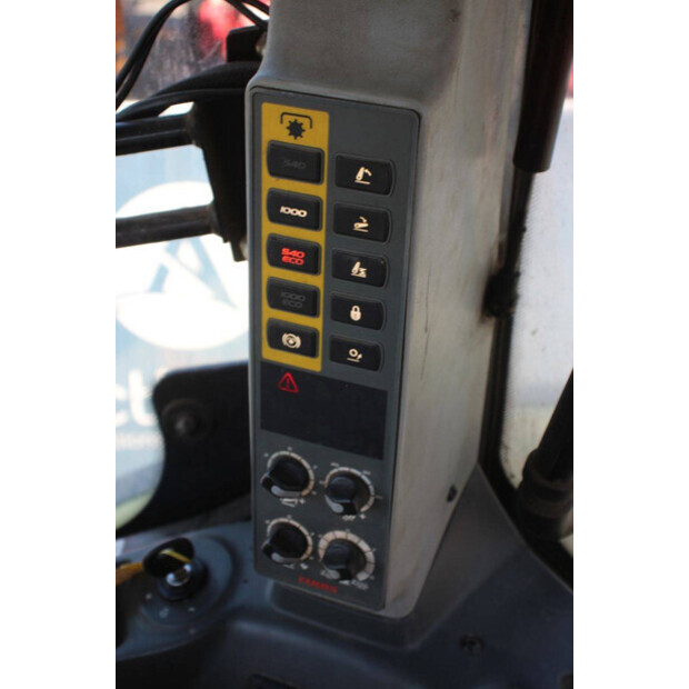 2011 كلاس Axion 930-49166247