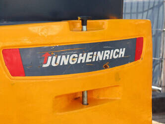 2011-jungheinrich-efg-220-1489788-49166301