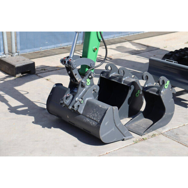 2026 Aameck F10-49166336