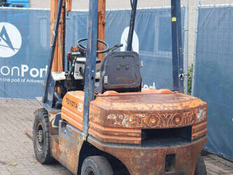 toyota-5fd25-1489793-49166489
