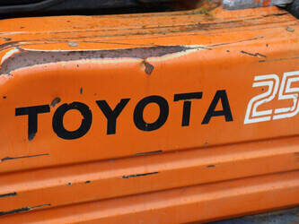 toyota-5fd25-1489793-49166500