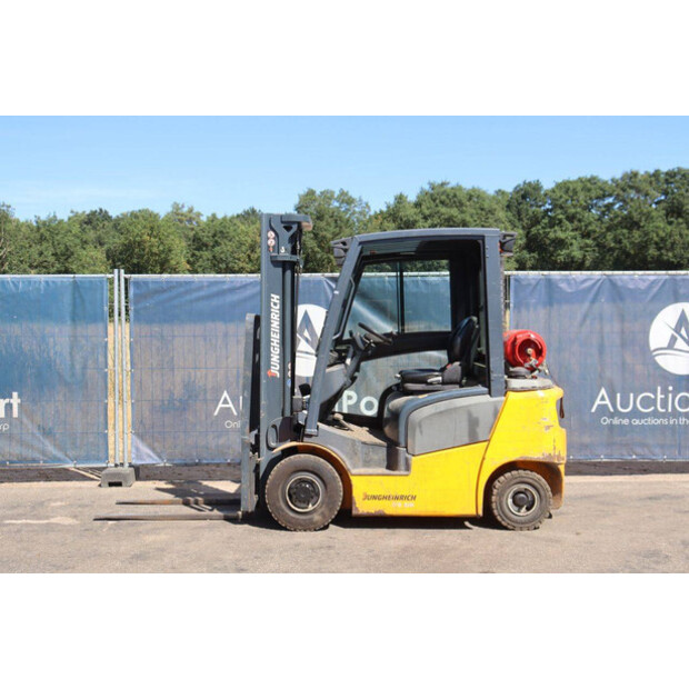 2015 Jungheinrich TFG 320-49166558