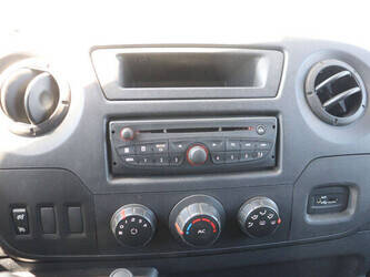 2011-renault-master-1489801-49166827