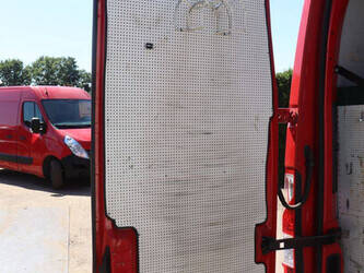 2011-renault-master-1489801-49166835