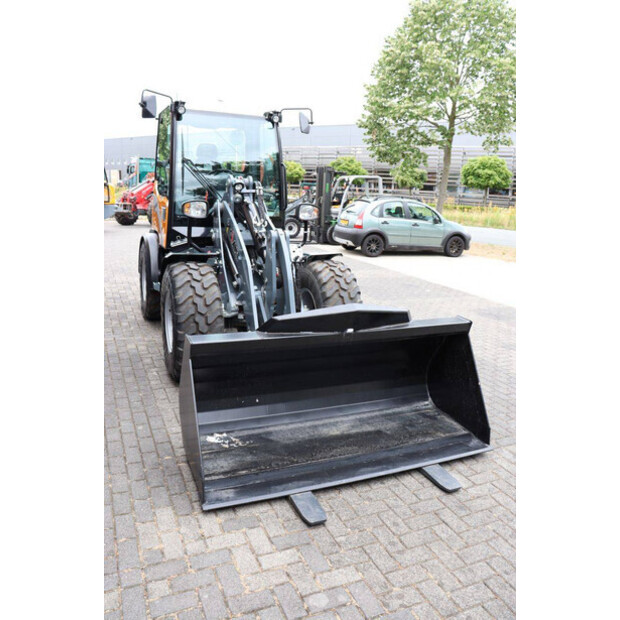 2024 GiANT G5000 X-TRA-49167283