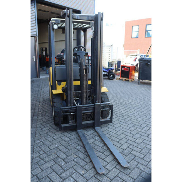 2011 Yale GLP25VX-49167415