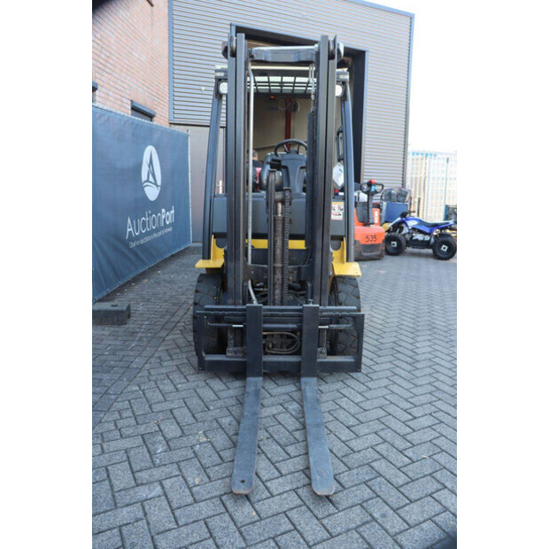 2011 Yale GLP25VX-49167416