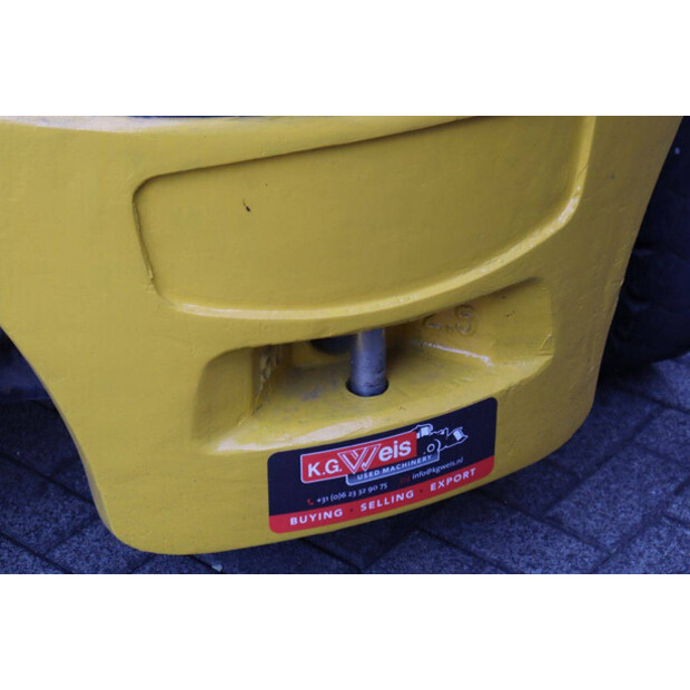 2011 Yale GLP25VX-49167423