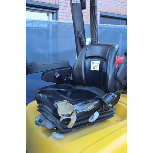 2011 Yale GLP25VX-49167428