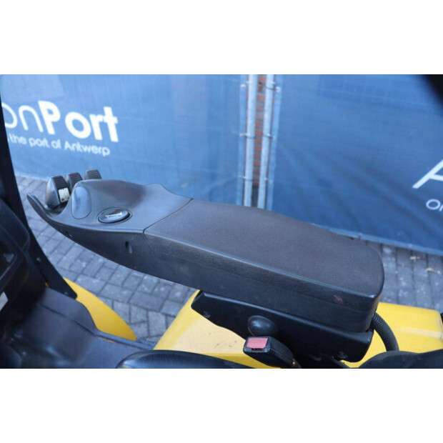 2011 Yale GLP25VX-49167435