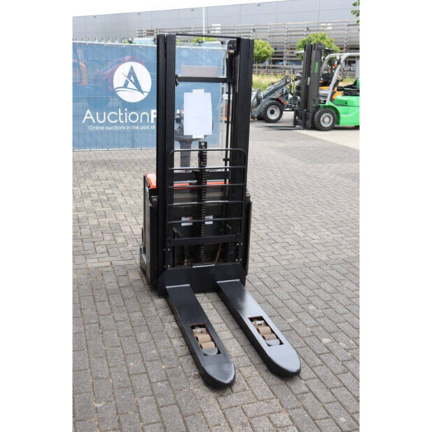2016 BT SWE140L-49167520