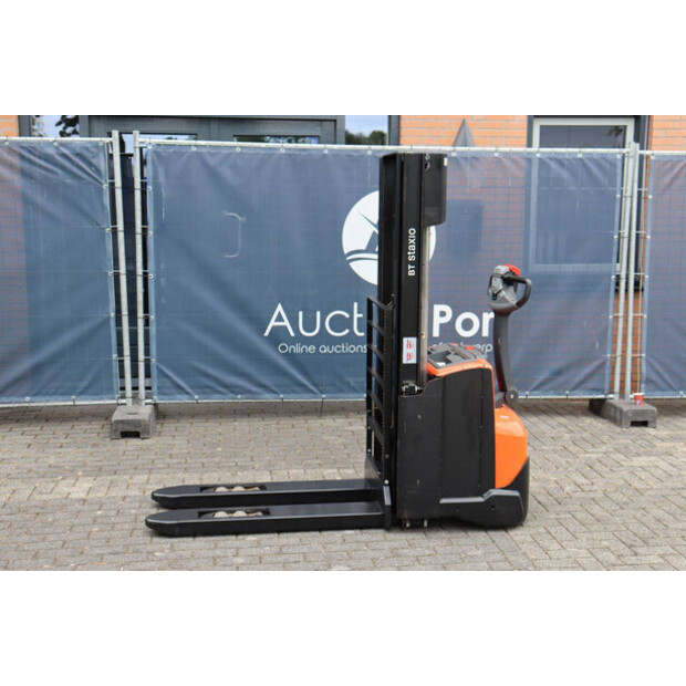 2015 BT SWE140L-49167544