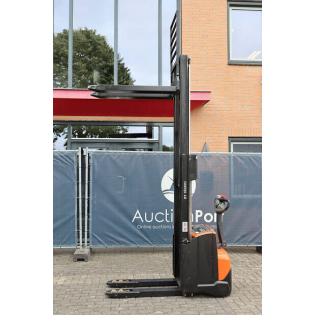 2015 BT SWE140L-49167568