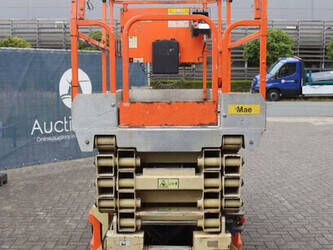 2011-jlg-3246-es-1489838-49168109