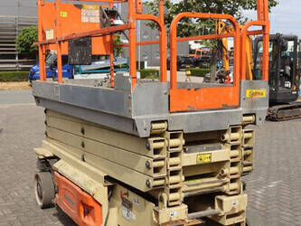 2011-jlg-3246-es-1489840-49168155