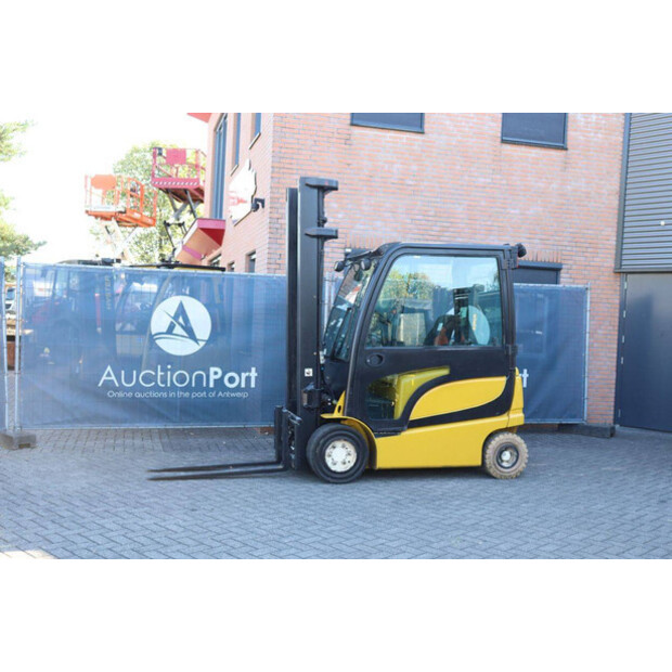2011 Yale ERP25VL-49168254