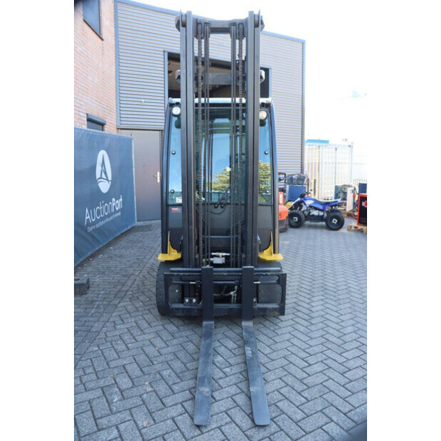2011 Yale ERP25VL-49168260