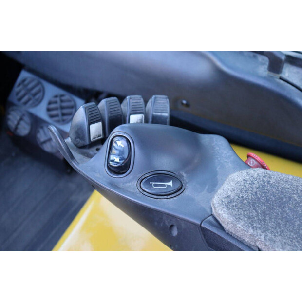 2011 Yale ERP25VL-49168275