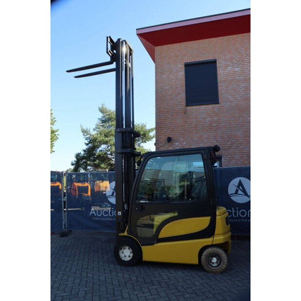 2011 Yale ERP25VL-49168280