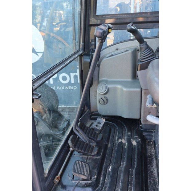 2022 CASE CX26C-49168300