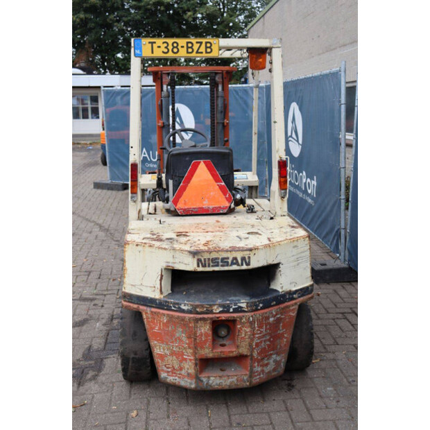 1990 NISSAN EH02A25-49168465