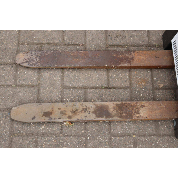 2005 Toyota 7FBEF18-49168577