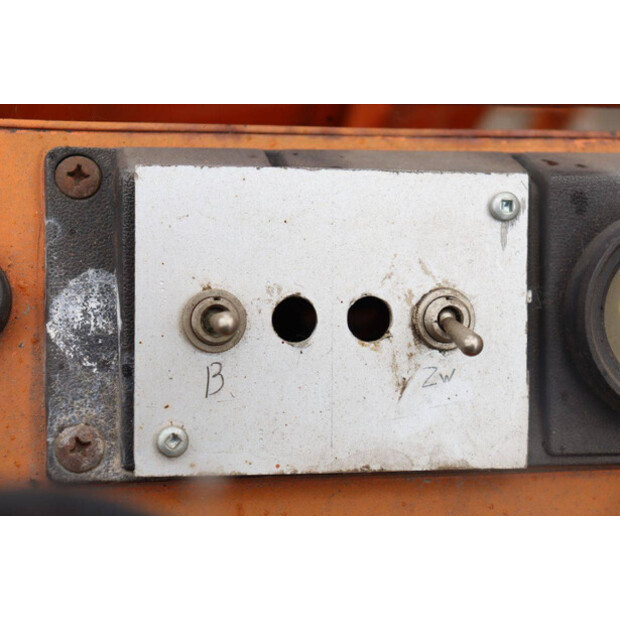 Toyota 2F6L9-49168632
