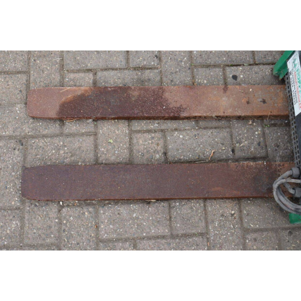 2004 MITSUBISHI RB16KN-49168649