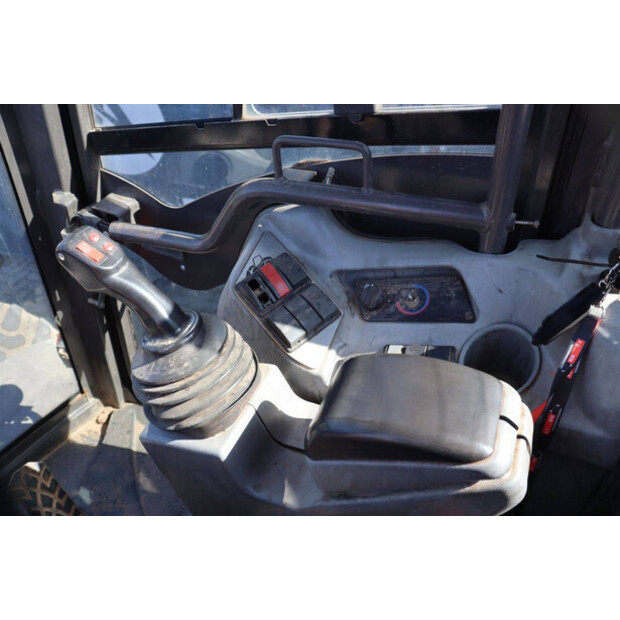 2020 احلامن AS90-49168866