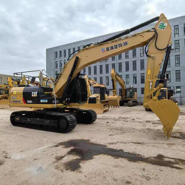2023 Caterpillar 320D2L-49169009