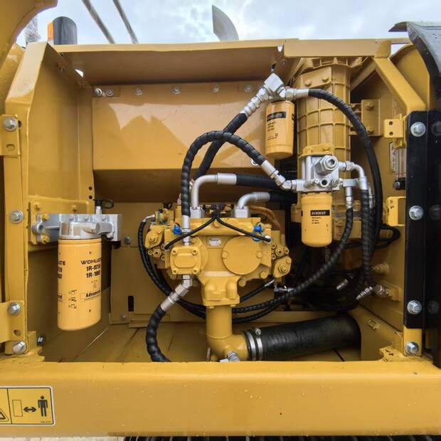2023 Caterpillar 320D2L-49169012