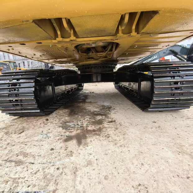2023 Caterpillar 320D2L-49169013