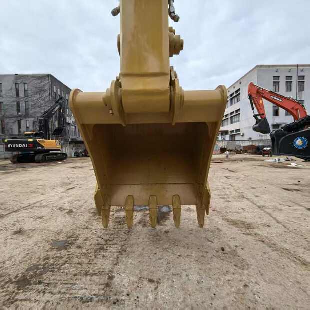 2023 Caterpillar 320D2L-49169014