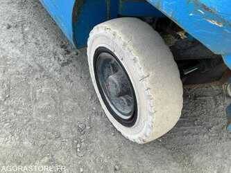 nissan-ud02a25pq-3f550-1489895-49169286