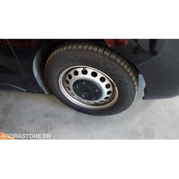 2021 Opel ZAFIRA-49169369