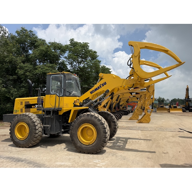 2018 Komatsu WA320-49173347