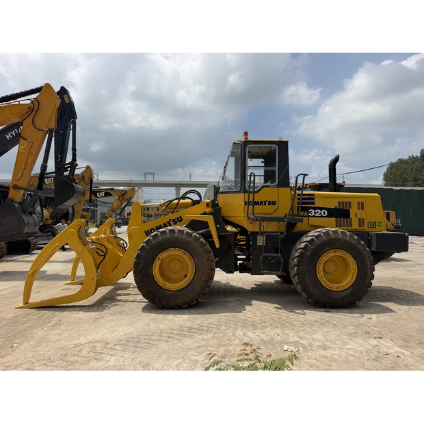 2018 Komatsu WA320-49173350