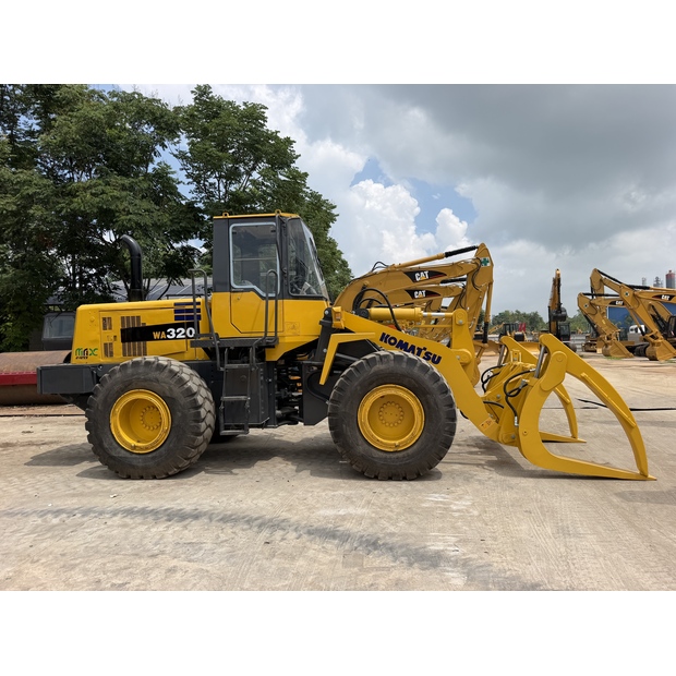 2018 Komatsu WA320-49173352