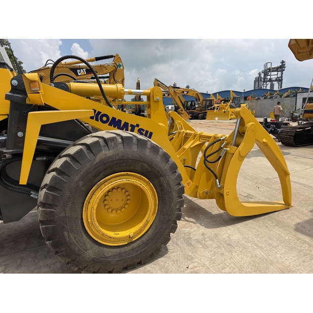 2018 Komatsu WA320-49173353