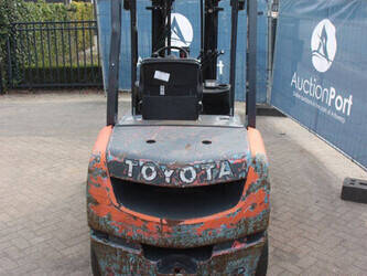 2009-toyota-02-8fdf30-1489994-49173682