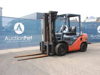 2009-toyota-02-8fdf30-1489994-49173686