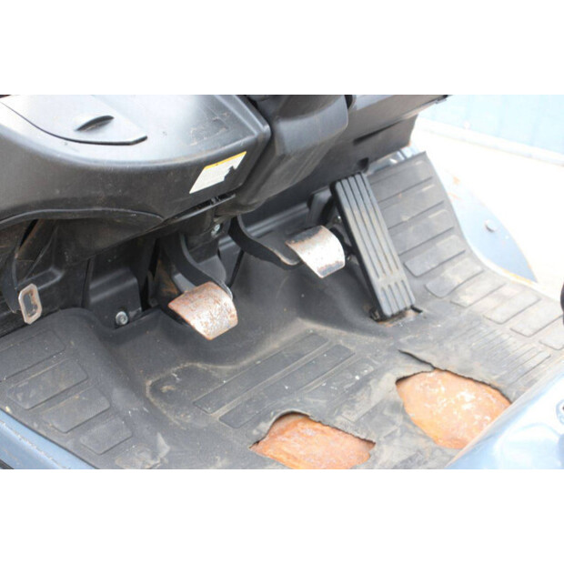 2009 Toyota 02-8FDF30-49173700