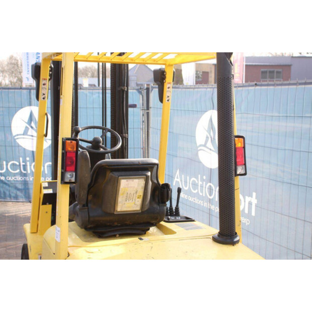2004 Hyster H3.00XM-49173786
