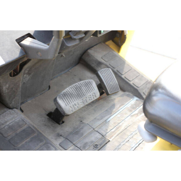 2004 Hyster H3.00XM-49173792