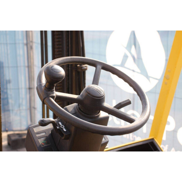 2004 Hyster H3.00XM-49173793
