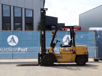 Image de CHARIOTS ÉLÉVATEURS 1997 Caterpillar DP30