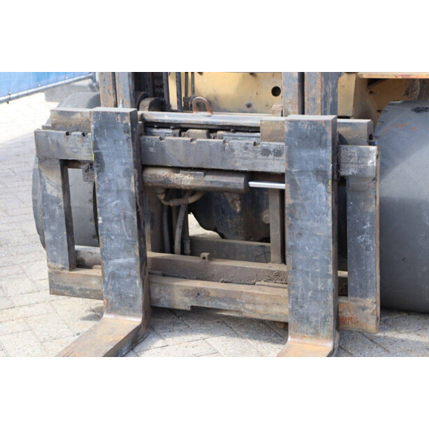 1997 Caterpillar DP30-49173857