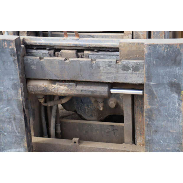 1997 Caterpillar DP30-49173858
