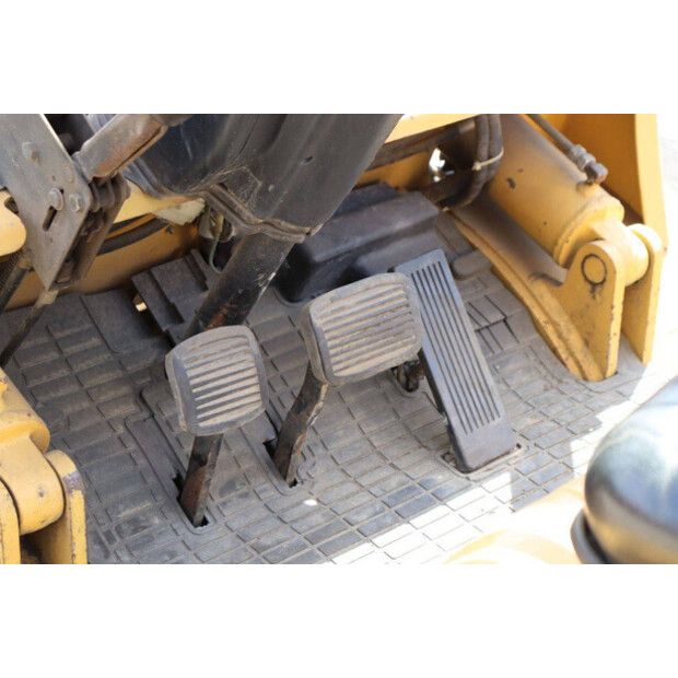 1997 Caterpillar DP30-49173876